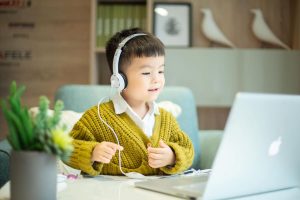 少年得到 创意绘画课：26个英文字母